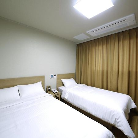 Nice Hotel Jeju Exterior foto